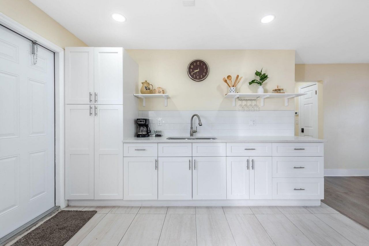 3914 Serubi Avenue, Palm Springs, FL 33461 Photo