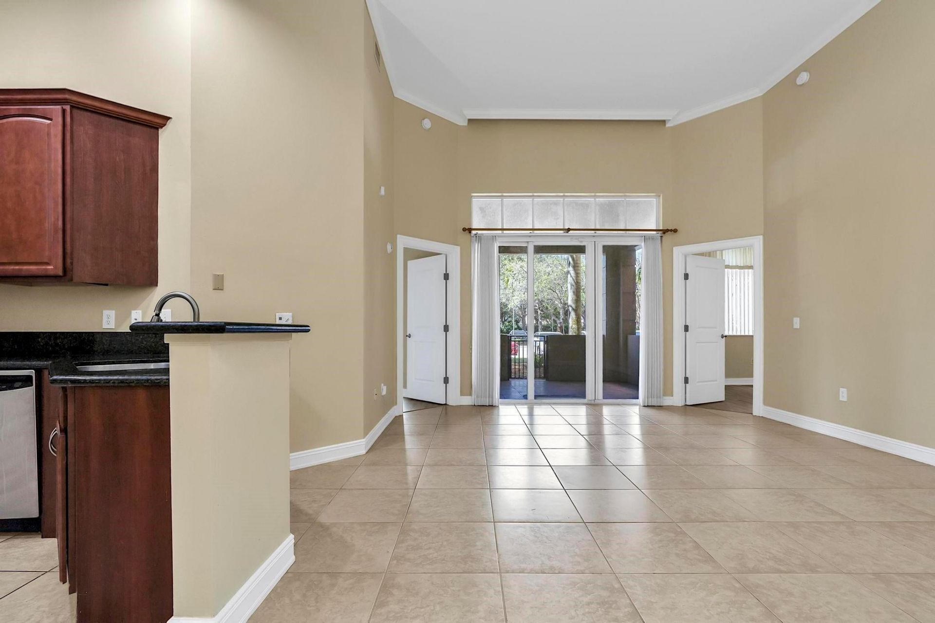 16102 Emerald Estates Drive, Unit 108, Weston, FL 33331 Photo
