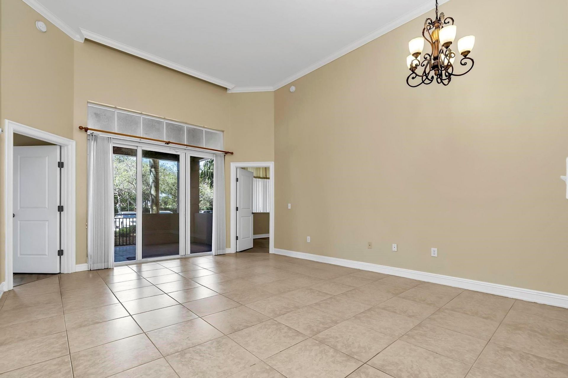 16102 Emerald Estates Drive, Unit 108, Weston, FL 33331 Photo