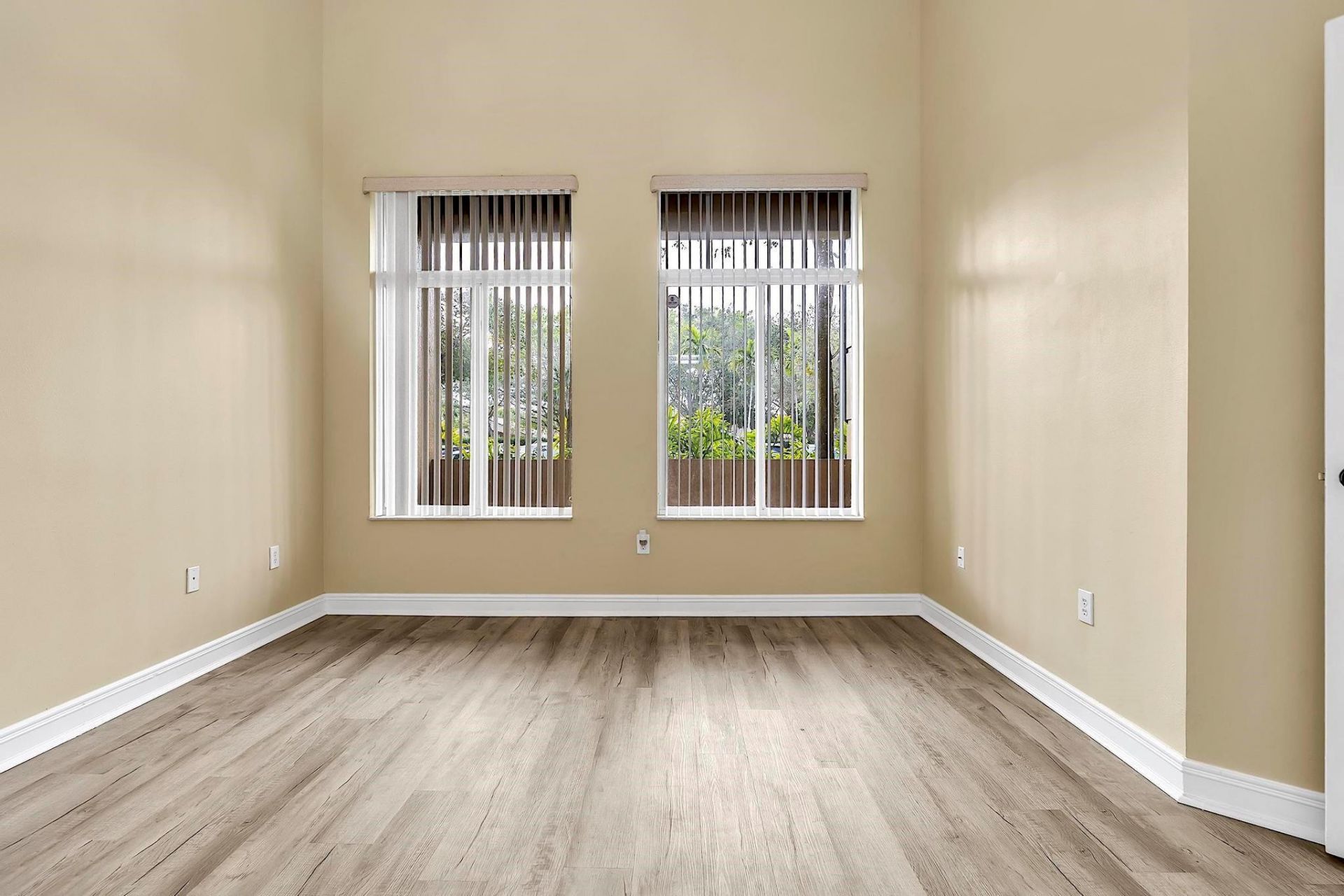 16102 Emerald Estates Dr, Unit 108, Weston, FL 33331 Photo