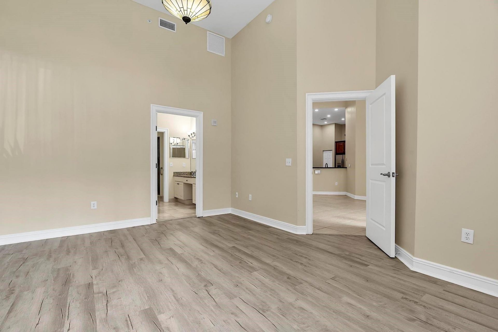 16102 Emerald Estates Dr, Unit 108, Weston, FL 33331 Photo