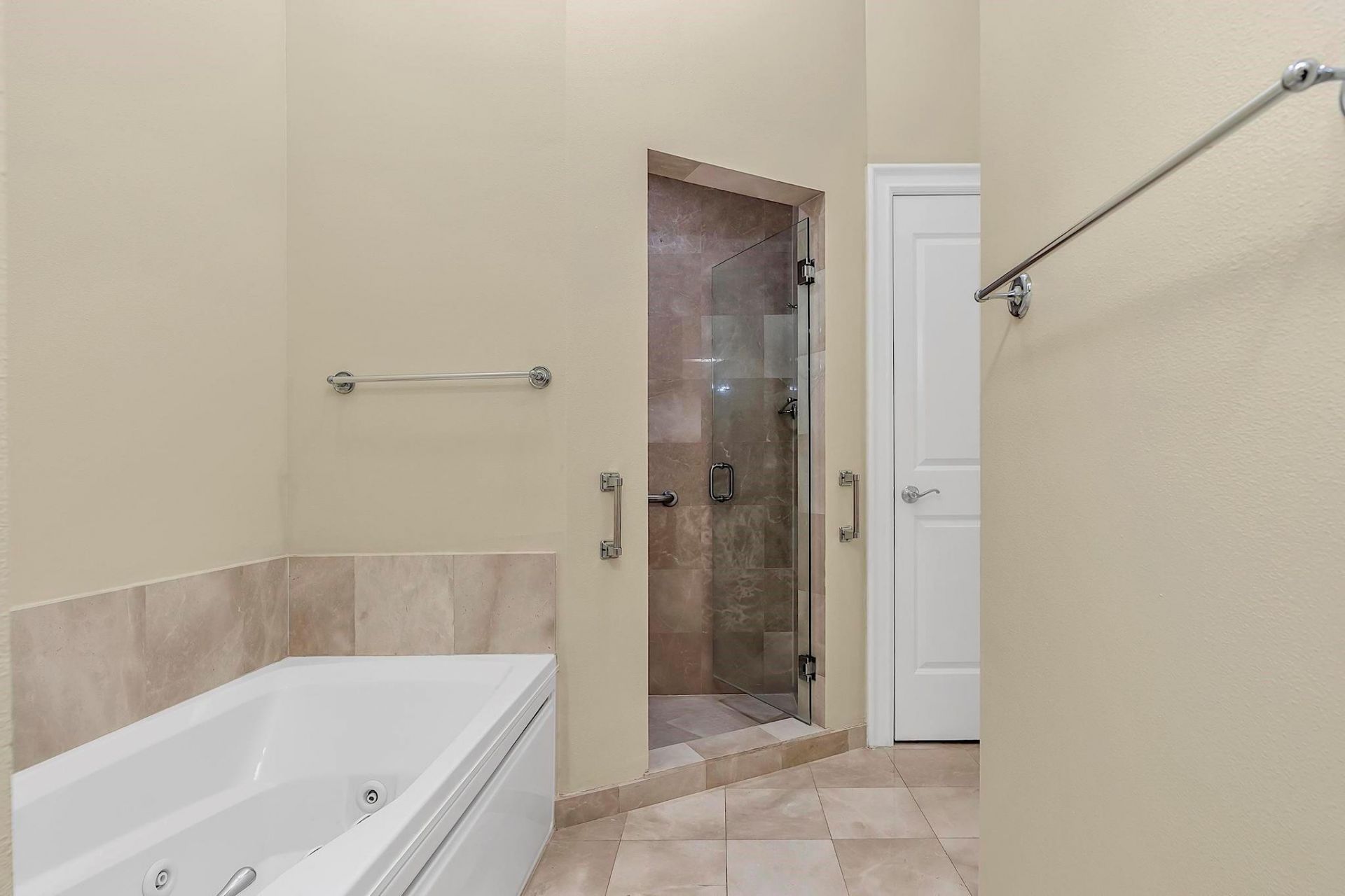 16102 Emerald Estates Dr, Unit 108, Weston, FL 33331 Photo