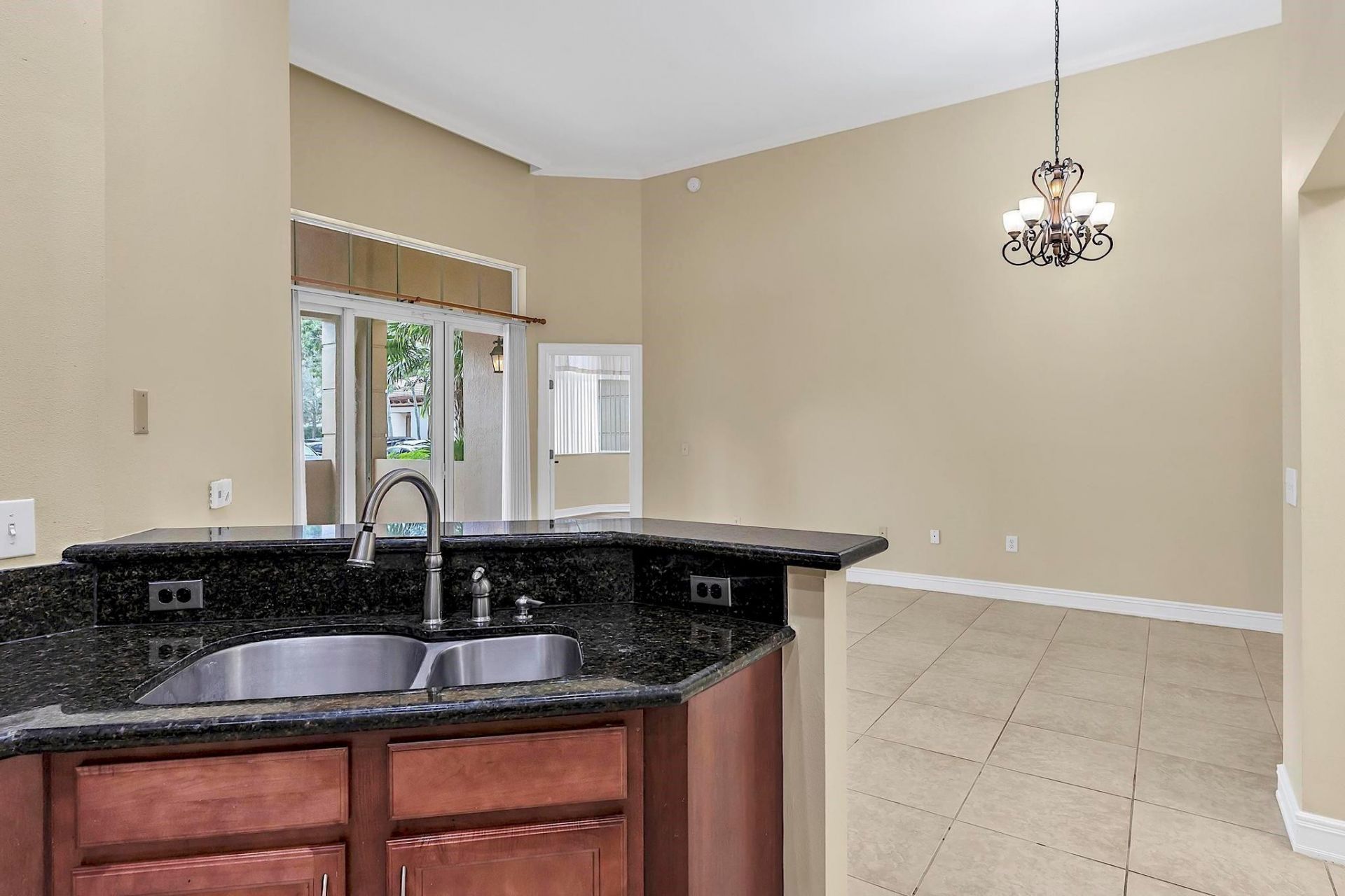 16102 Emerald Estates Drive, Unit 108, Weston, FL 33331 Photo