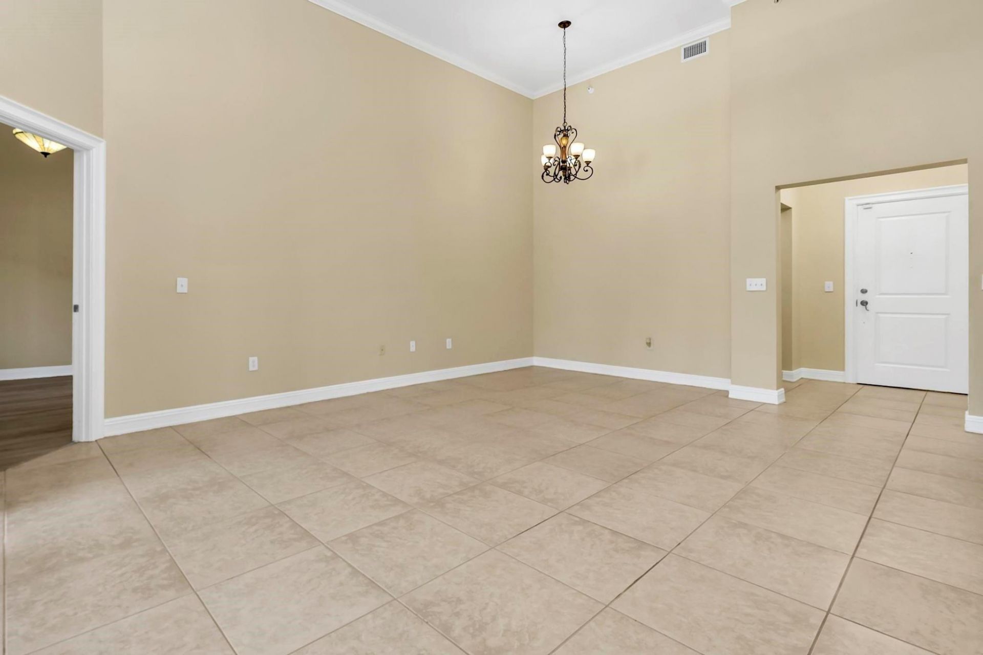 16102 Emerald Estates Drive, Unit 108, Weston, FL 33331 Photo
