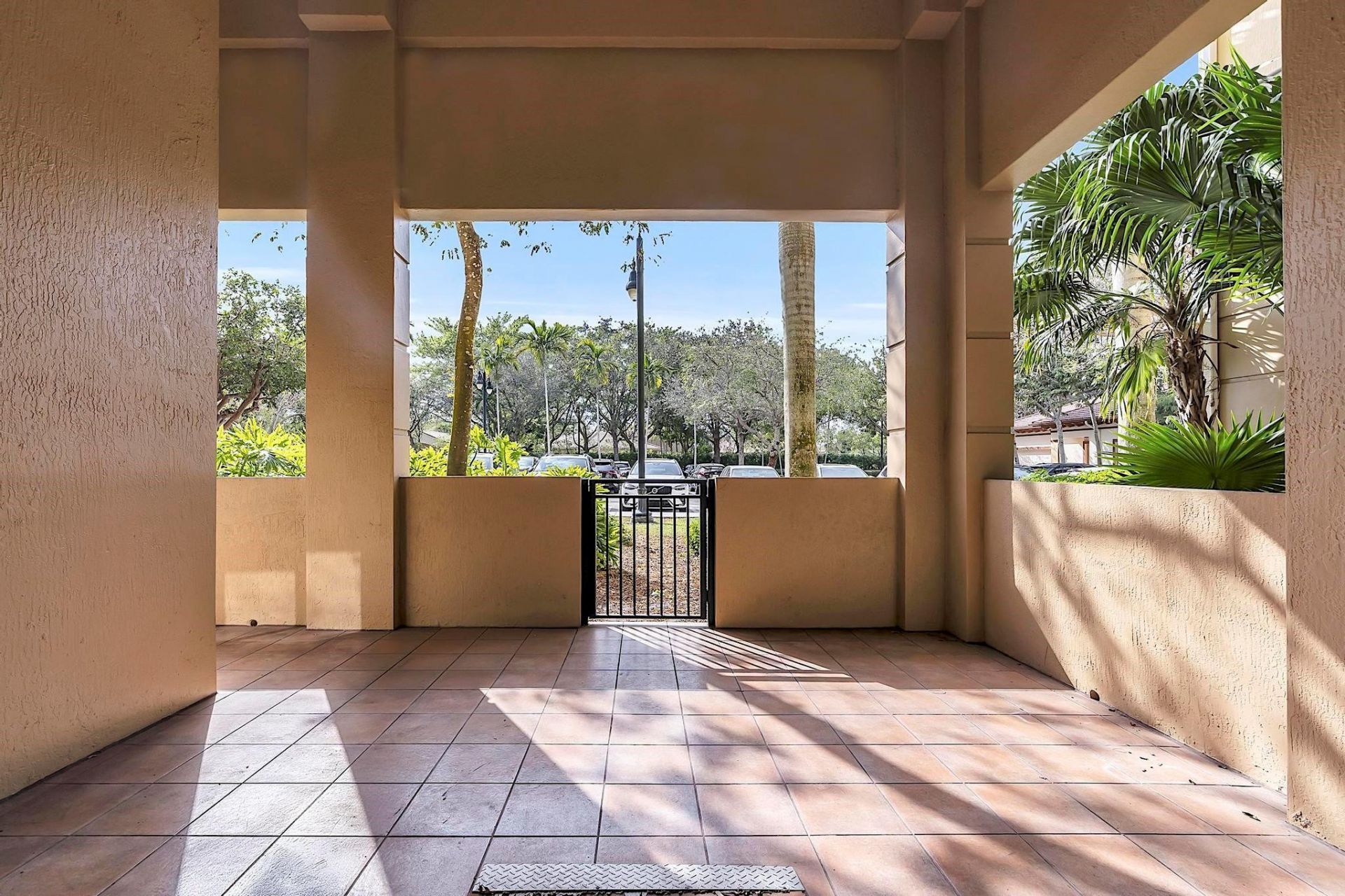 16102 Emerald Estates Drive, Unit 108, Weston, FL 33331 Photo