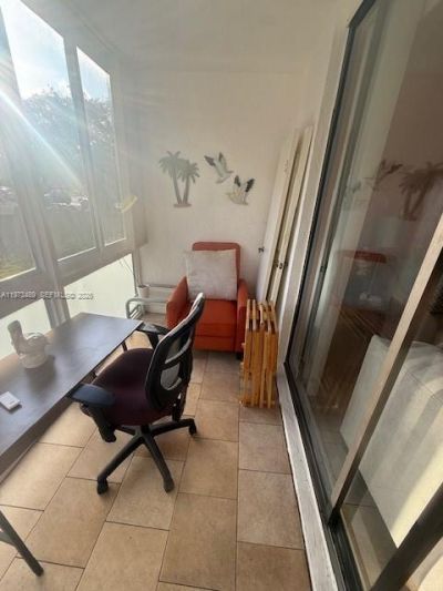 2801 Somerset Dr , Unit 105, Lauderdale Lakes, FL 33311 Photo