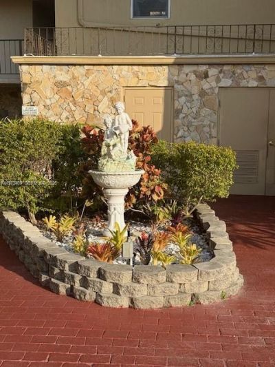 2801 Somerset Dr , Unit 105, Lauderdale Lakes, FL 33311 Photo