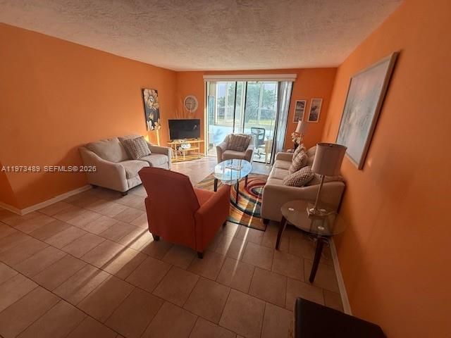 2801 Somerset Dr , Unit 105, Lauderdale Lakes, FL 33311 Photo