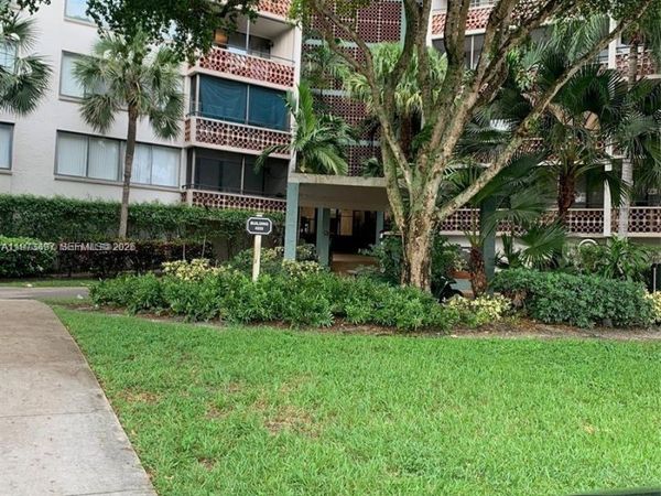 4222 Inverrary Blvd, Unit 4415, Lauderhill, FL 33319