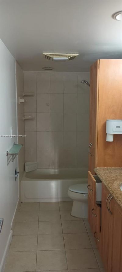 4222 Inverrary Blvd, Unit 4415, Lauderhill, FL 33319 Photo