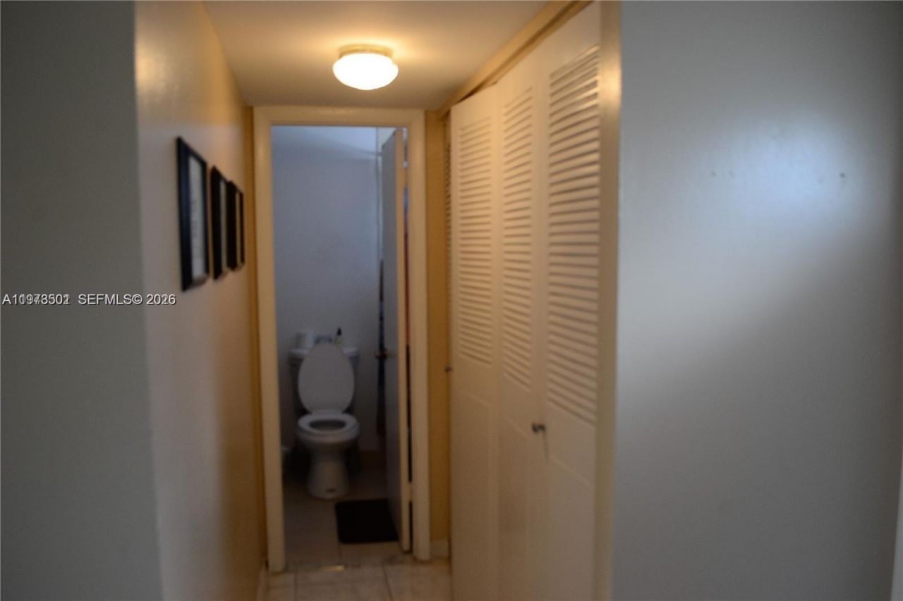 5021 W Oakland Park Blvd , Unit 104, Lauderdale Lakes, FL 33313 Photo