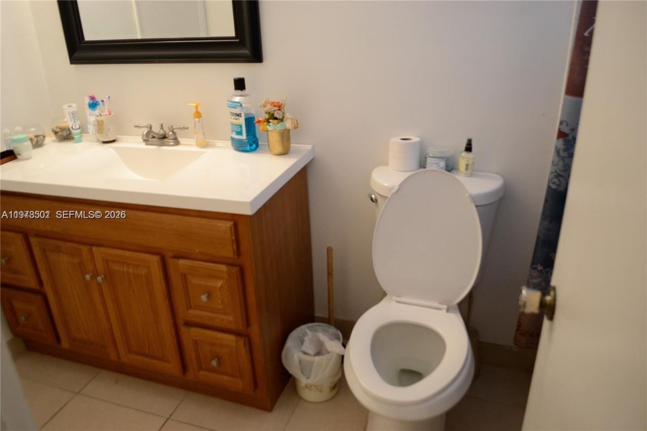 5021 W Oakland Park Blvd , Unit 104, Lauderdale Lakes, FL 33313 Photo