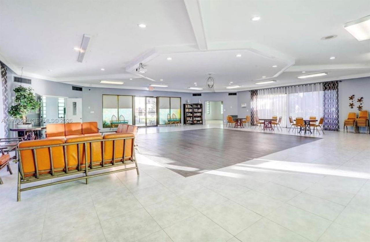 5021 W Oakland Park Blvd , Unit 104, Lauderdale Lakes, FL 33313 Photo