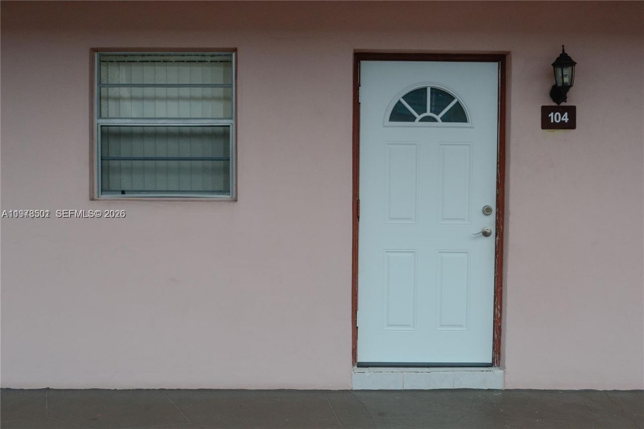 5021 W Oakland Park Blvd , Unit 104, Lauderdale Lakes, FL 33313 Photo