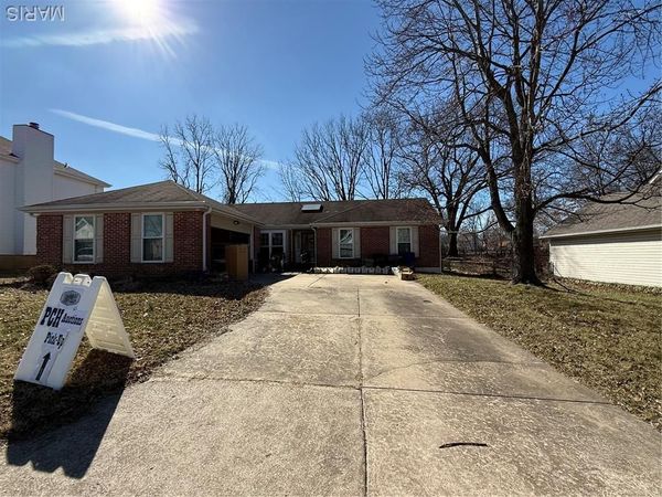 6 Shadow Creek Drive , St Peters, MO 63376