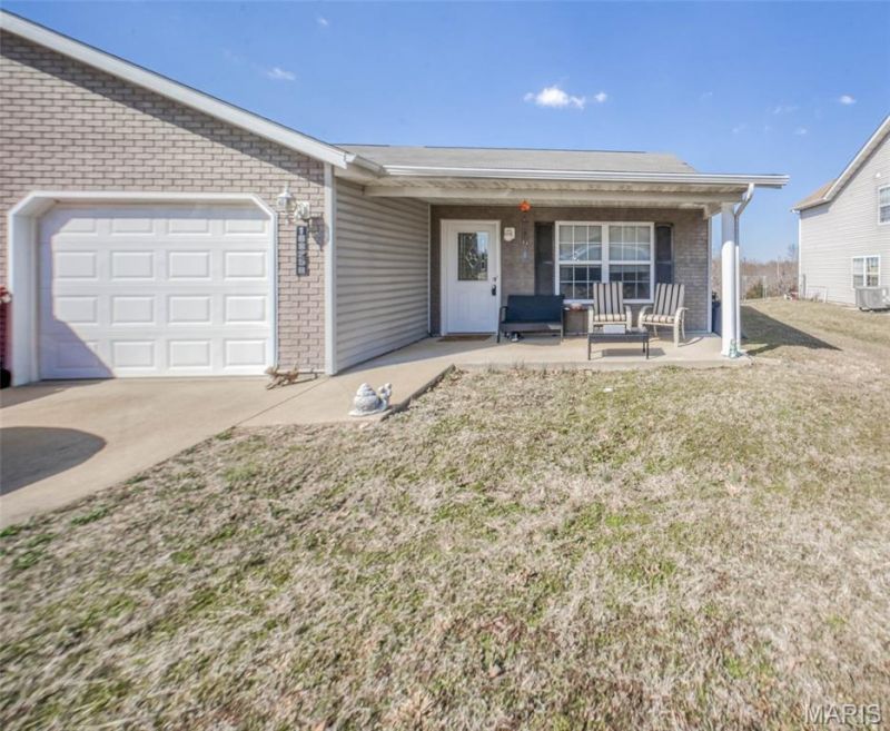 16825 Huntington Lane, Unit B, Saint Robert, MO 65584 Main Photo