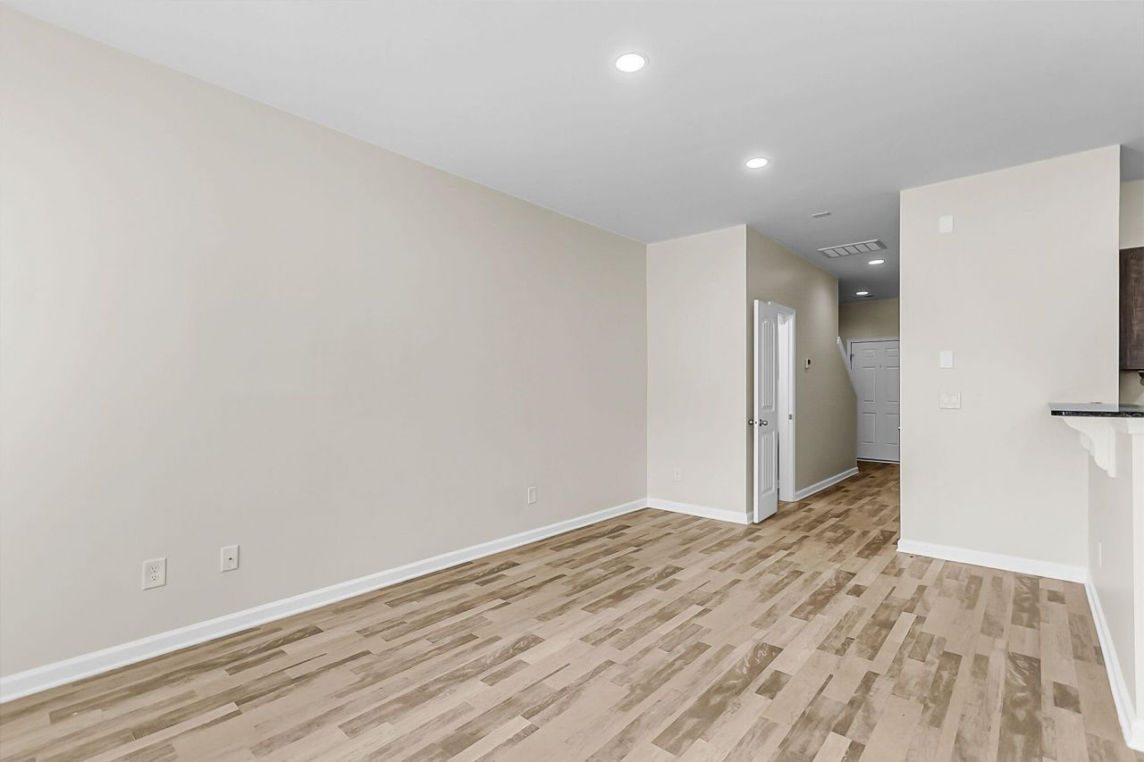 488 Truman Drive Photo 12