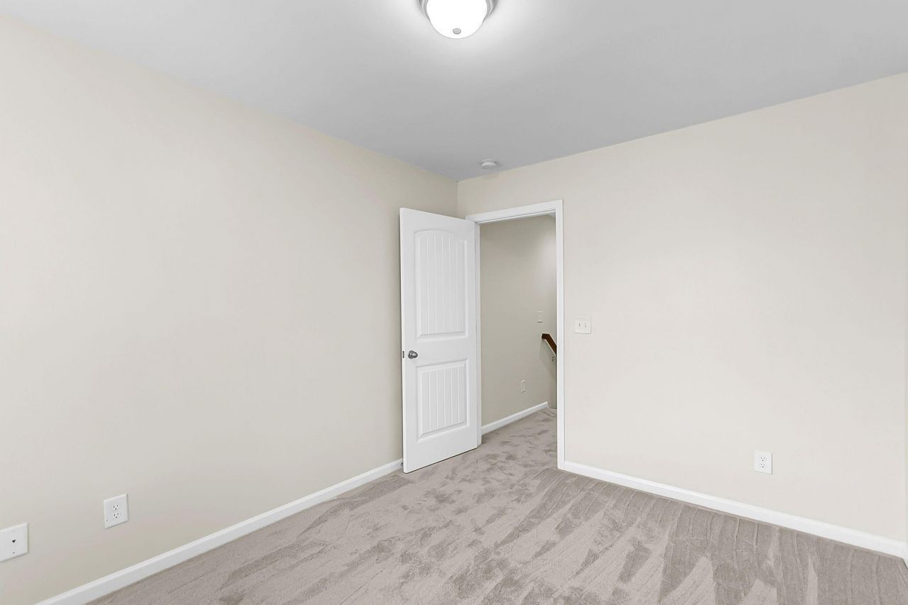 488 Truman Drive Photo 19