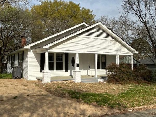 601 N Hickory, Searcy, AR 72143