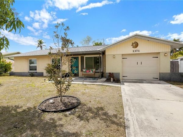 1371 Torreya CIR, NORTH FORT MYERS, FL 33917