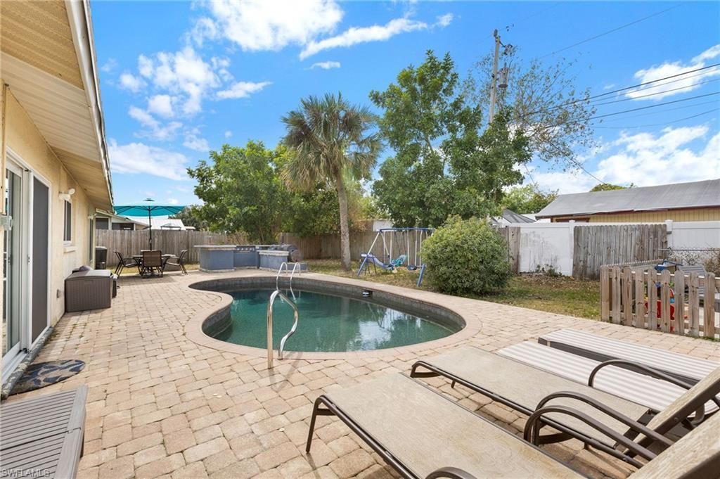 1371 Torreya Cir, North Fort Myers, FL 33917 Photo