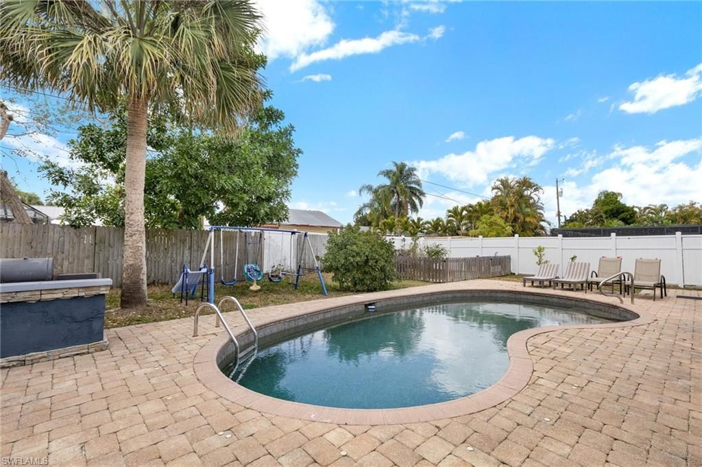 1371 Torreya Cir, North Fort Myers, FL 33917 Photo