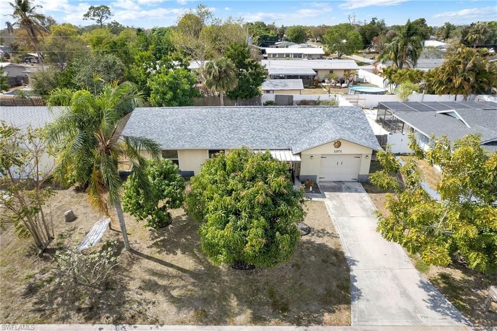 1371 Torreya Cir, North Fort Myers, FL 33917 Photo