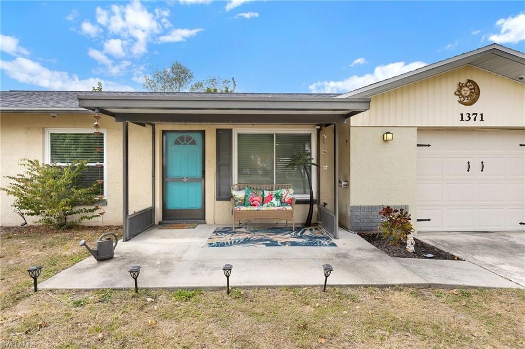 1371 Torreya Cir, North Fort Myers, FL 33917 Photo