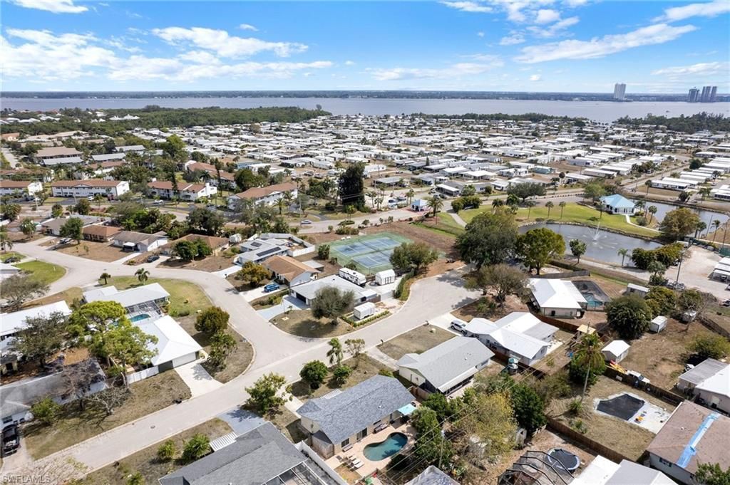 1371 Torreya Cir, North Fort Myers, FL 33917 Photo