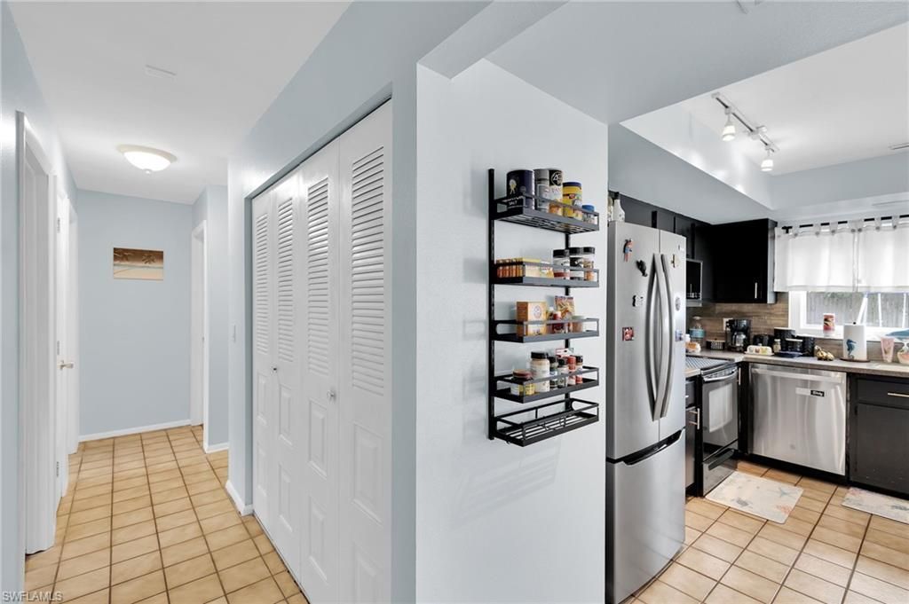 1371 Torreya Cir, North Fort Myers, FL 33917 Photo