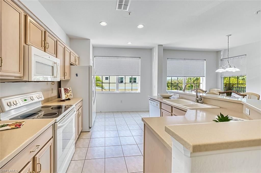 20021 Sanibel View Cir, Unit 101, Fort Myers, FL 33908 Photo