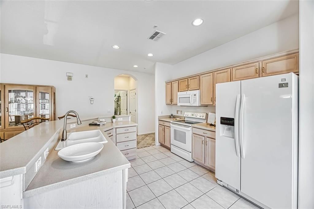 20021 Sanibel View Cir, Unit 101, Fort Myers, FL 33908 Photo