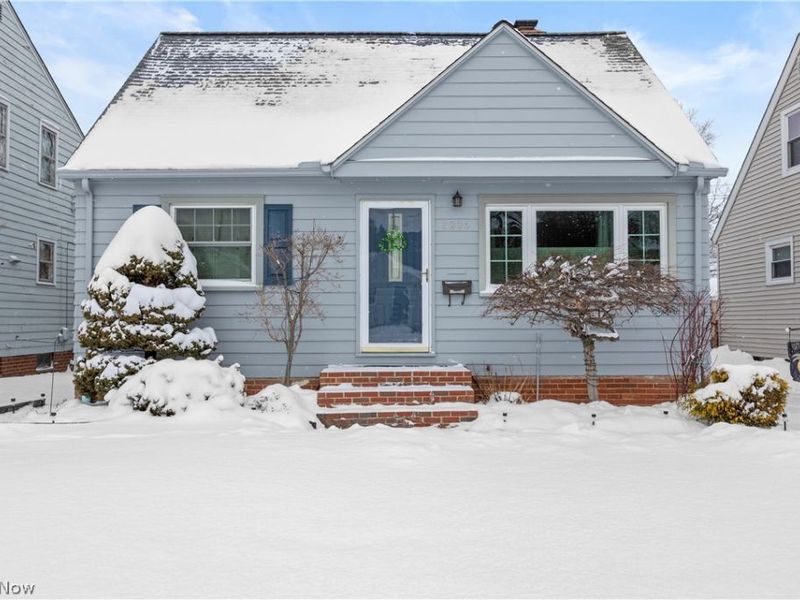 3226 Stanfield Drive, Parma, OH 44134 Photo 2