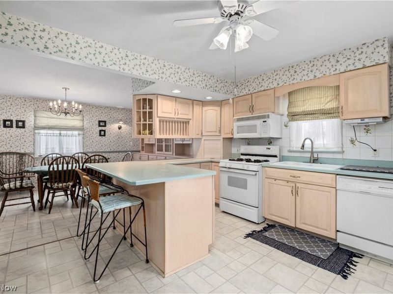 3226 Stanfield Drive, Parma, OH 44134 Photo 3