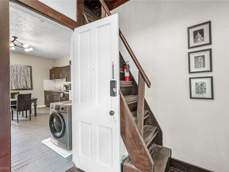 1009 Kenilworth Avenue, Unit 3, Cleveland, OH 44113 Photo 19