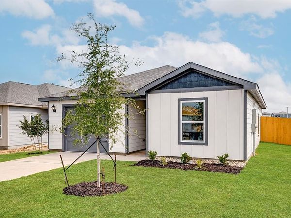 8324 White Wolf Trail, Ponder, TX 76259