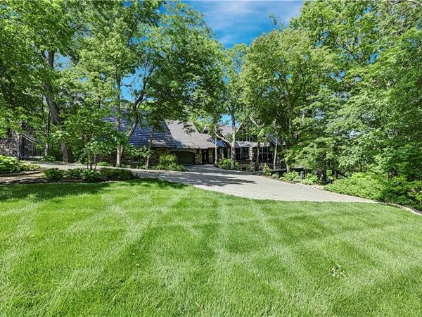 16900 Highland Ridge Drive, Loch Lloyd, MO 64012