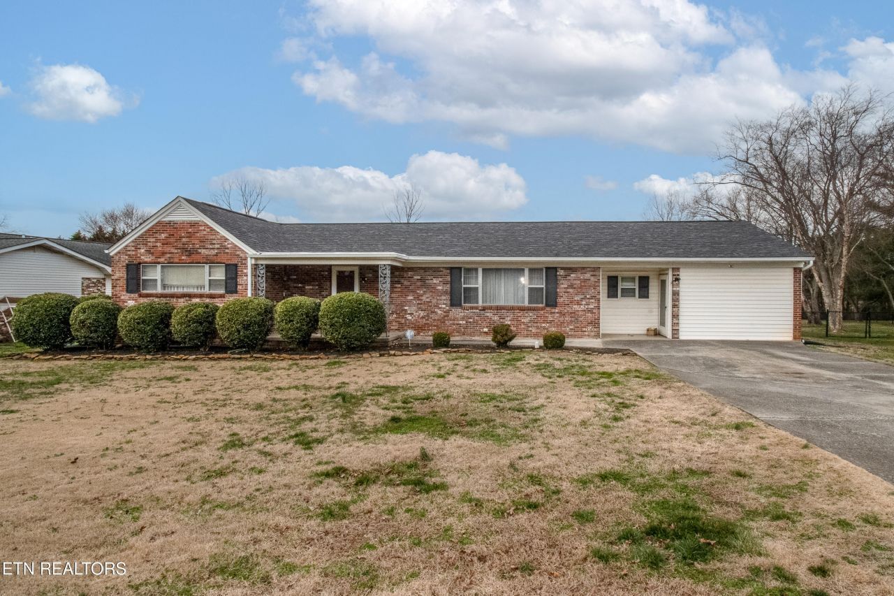 978 N Linden Drive, Alcoa, TN 37701 Main Photo