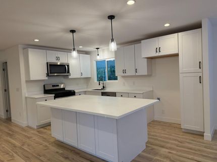 24 Olga Way, Roseville, CA 95661 Photo