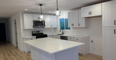 24 Olga Way, Roseville, CA 95661 Photo