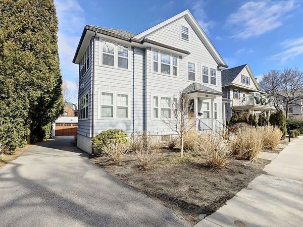 279 Walnut Street, Unit 2, Brookline, MA 02445