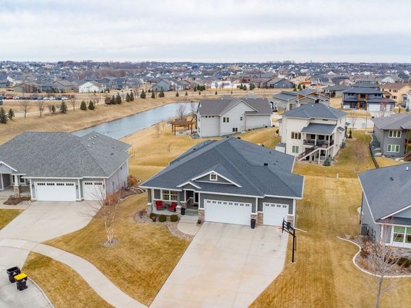 515 NE Brookshire Court, Waukee, IA 50263