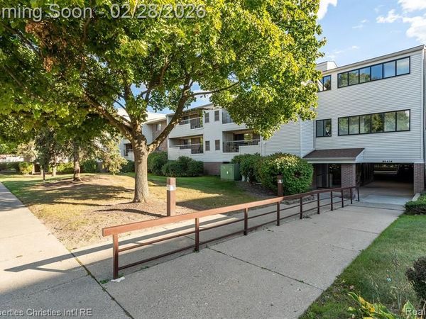 30414 ORCHARD LAKE Road, Farmington Hills, MI 48334