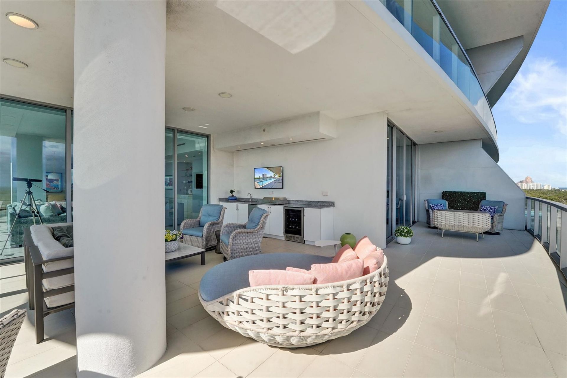 920 Intracoastal Drive, Unit 1003, Fort Lauderdale, FL 33304 Photo