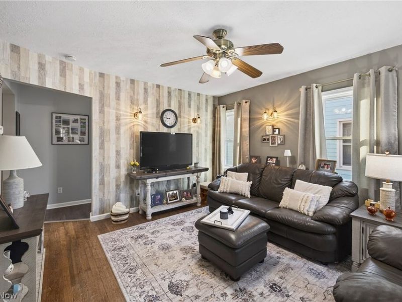 348 East Street, Fairport Harbor, OH 44077 Photo 4