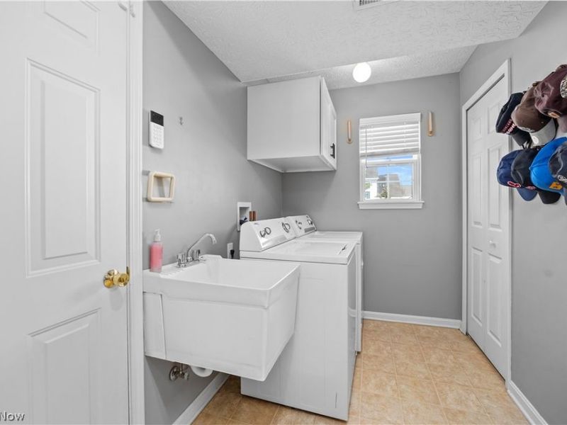 27226 S Emerald Oval, Olmsted Township, OH 44138 Photo 18