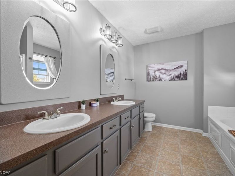 27226 S Emerald Oval, Olmsted Township, OH 44138 Photo 26