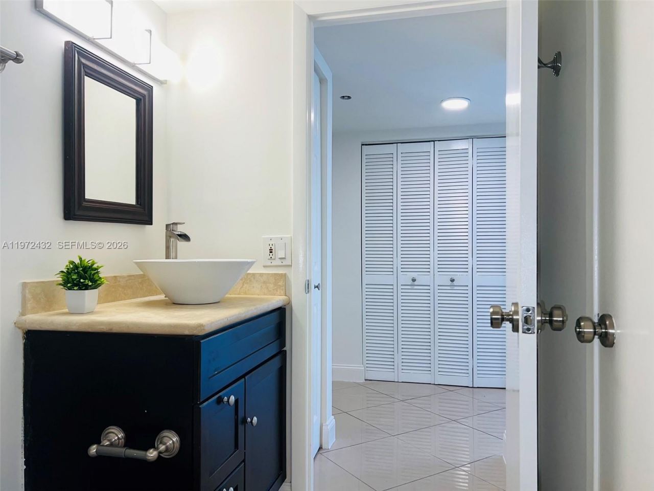 770 Claughton Island Dr, Unit 1601, Miami, FL 33131 Photo