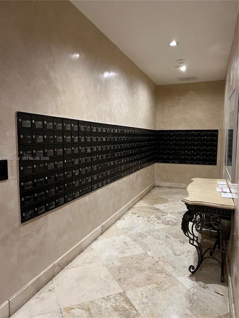 770 Claughton Island Dr, Unit 1601, Miami, FL 33131 Photo