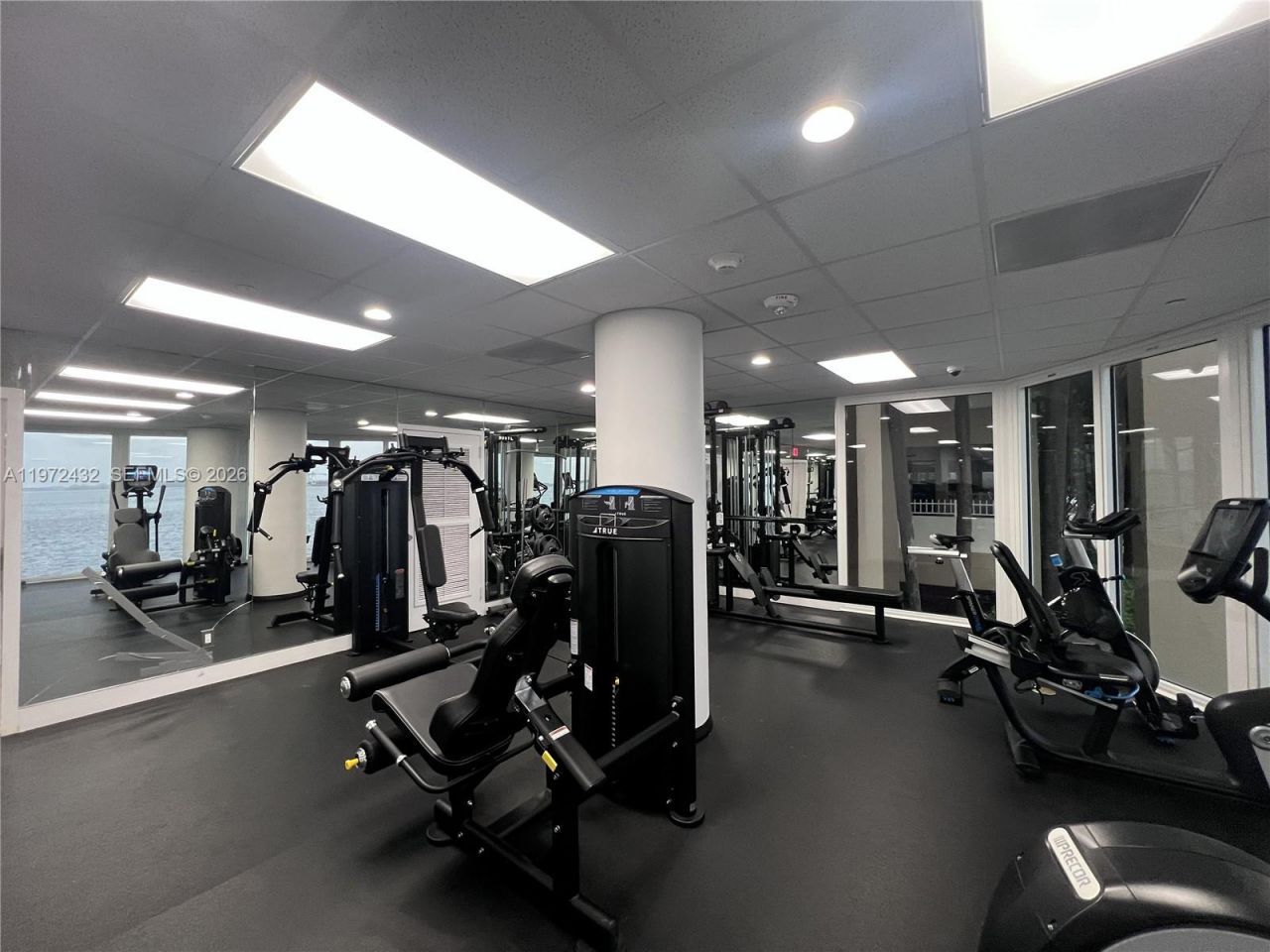 770 Claughton Island Dr, Unit 1601, Miami, FL 33131 Photo